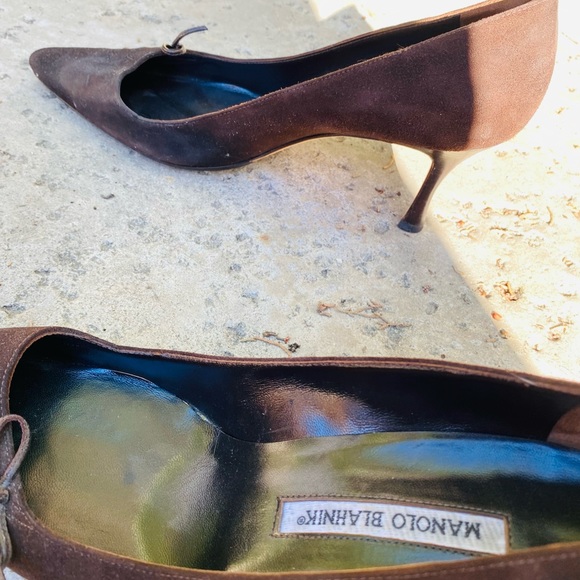 Manolo Blahnik Dark Brown Suede Lace Up Bow Pumps - Picture 6 of 13